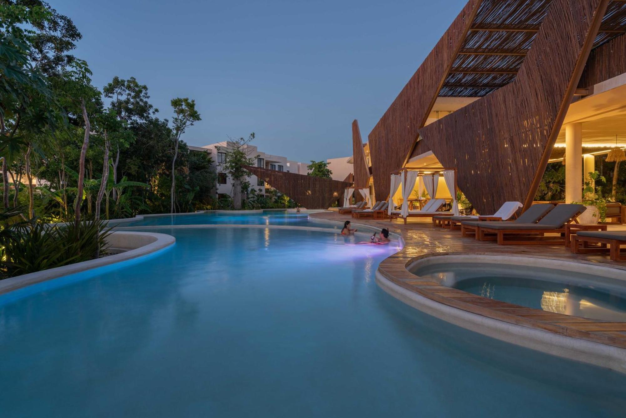 Tulum Penthouse Oasis: Rooftop Pool & Luxury Stay Exterior photo